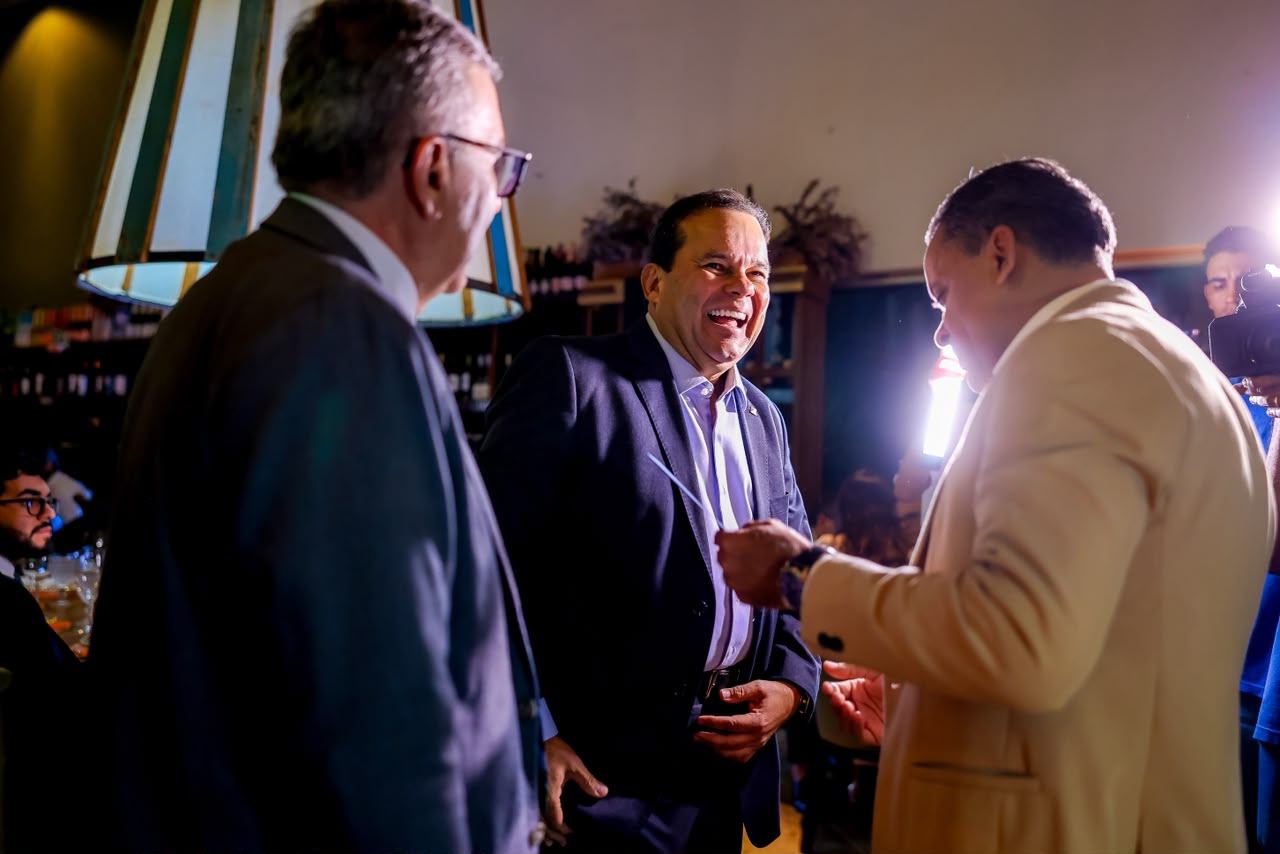ACB e A TARDE reúnem lideranças políticas e empresariais para discutir desafios do país