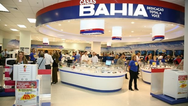 Após fechar lojas, Casas Bahia vende eletrodomésticos por menos de R$ 500
