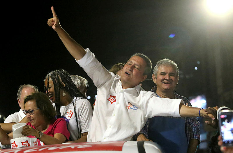 Rui Costa e Coronel durante carreata em 2018