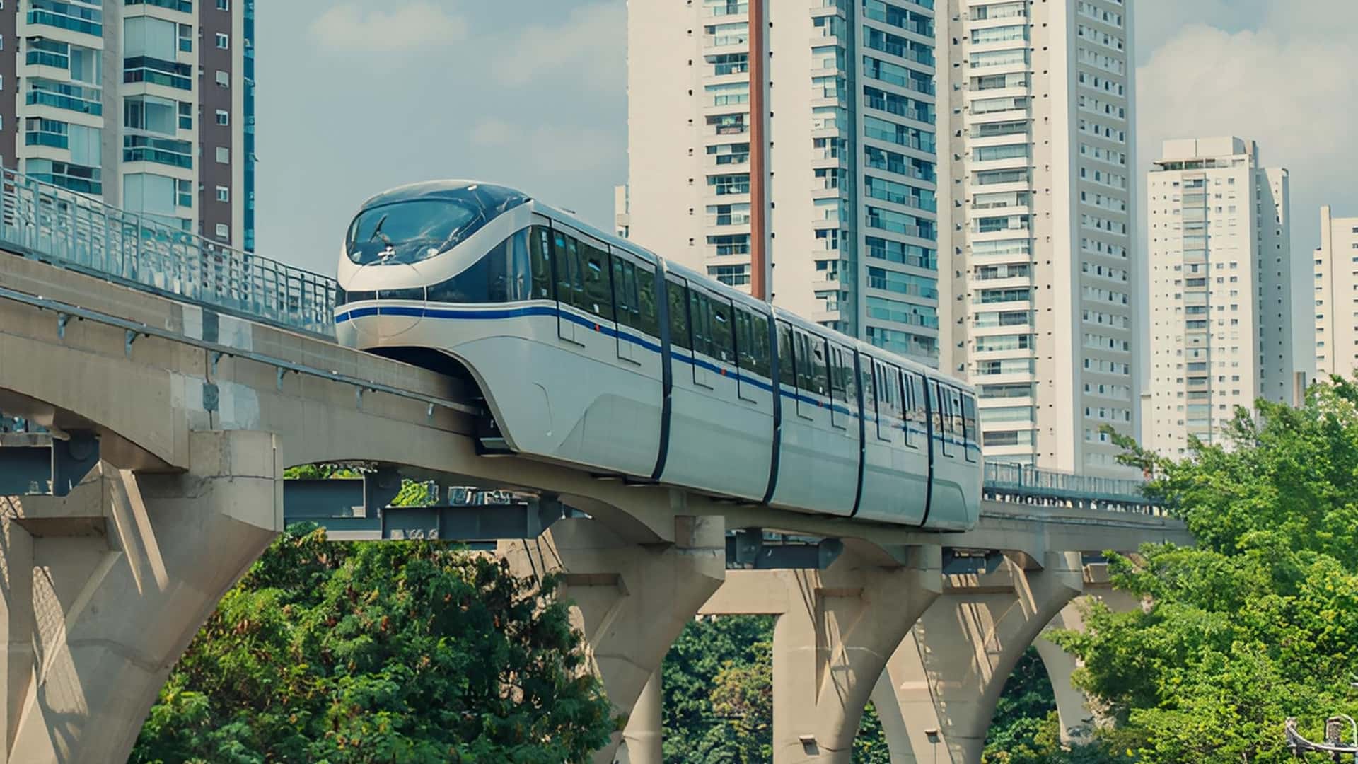 BYD assume linha de trem inacabada e aumenta frota chinesa em cidade