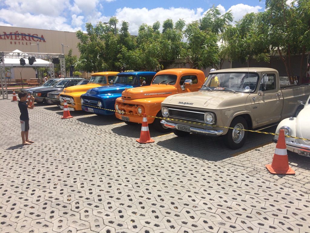 Carro mais antigo do Brasil é atração em evento no Parque da Cidade