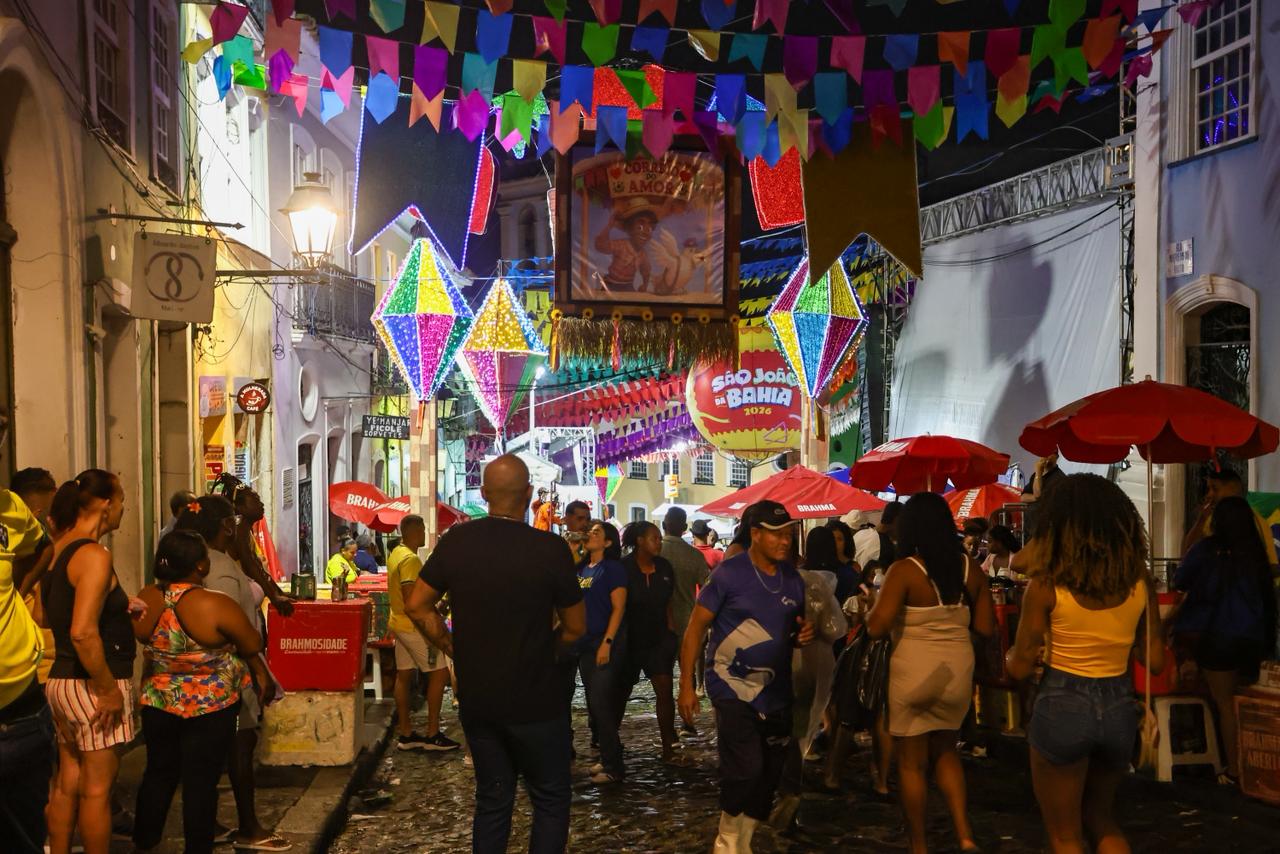 Começou! Veja fotos do 1º dia do São João de Salvador
