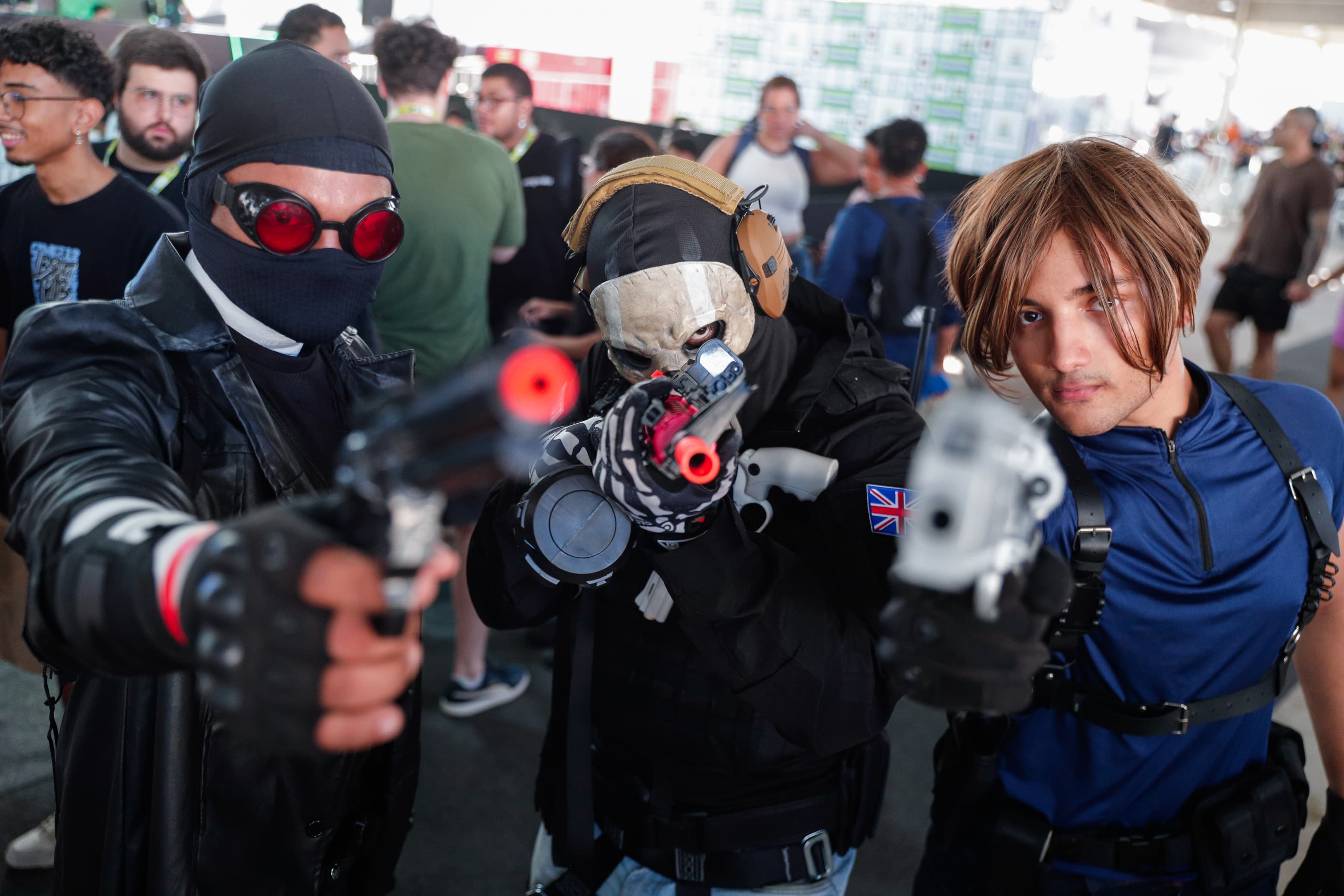 Entre o calor e os altos custos, cosplayers mantêm viva a cultura geek
