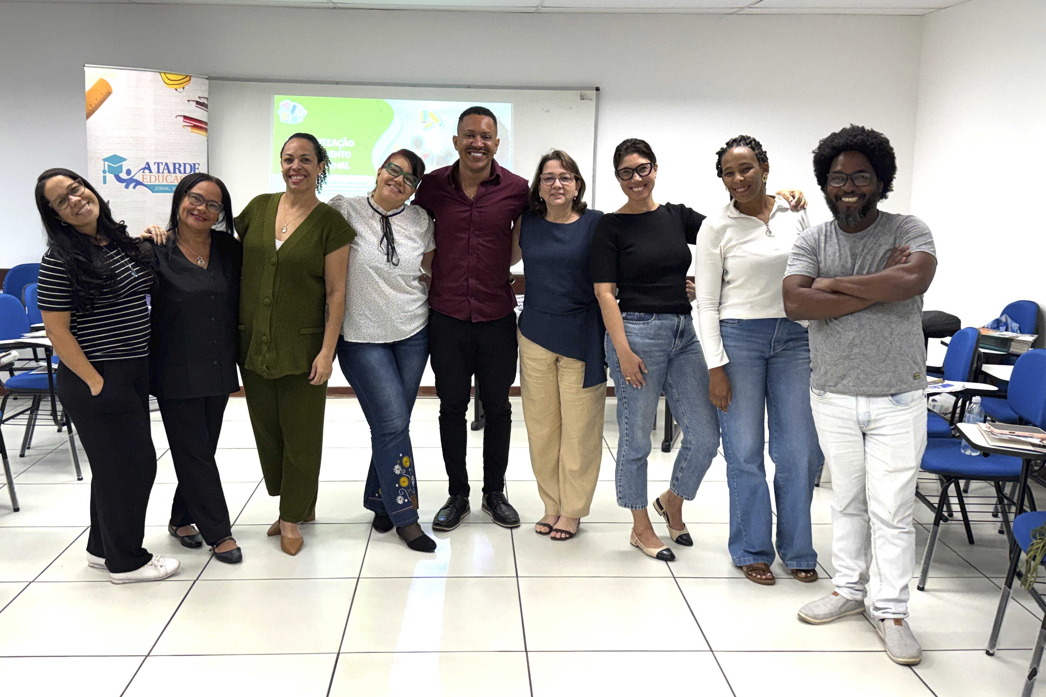 Professores de Salvador participam de formação sobre leitura e escrita