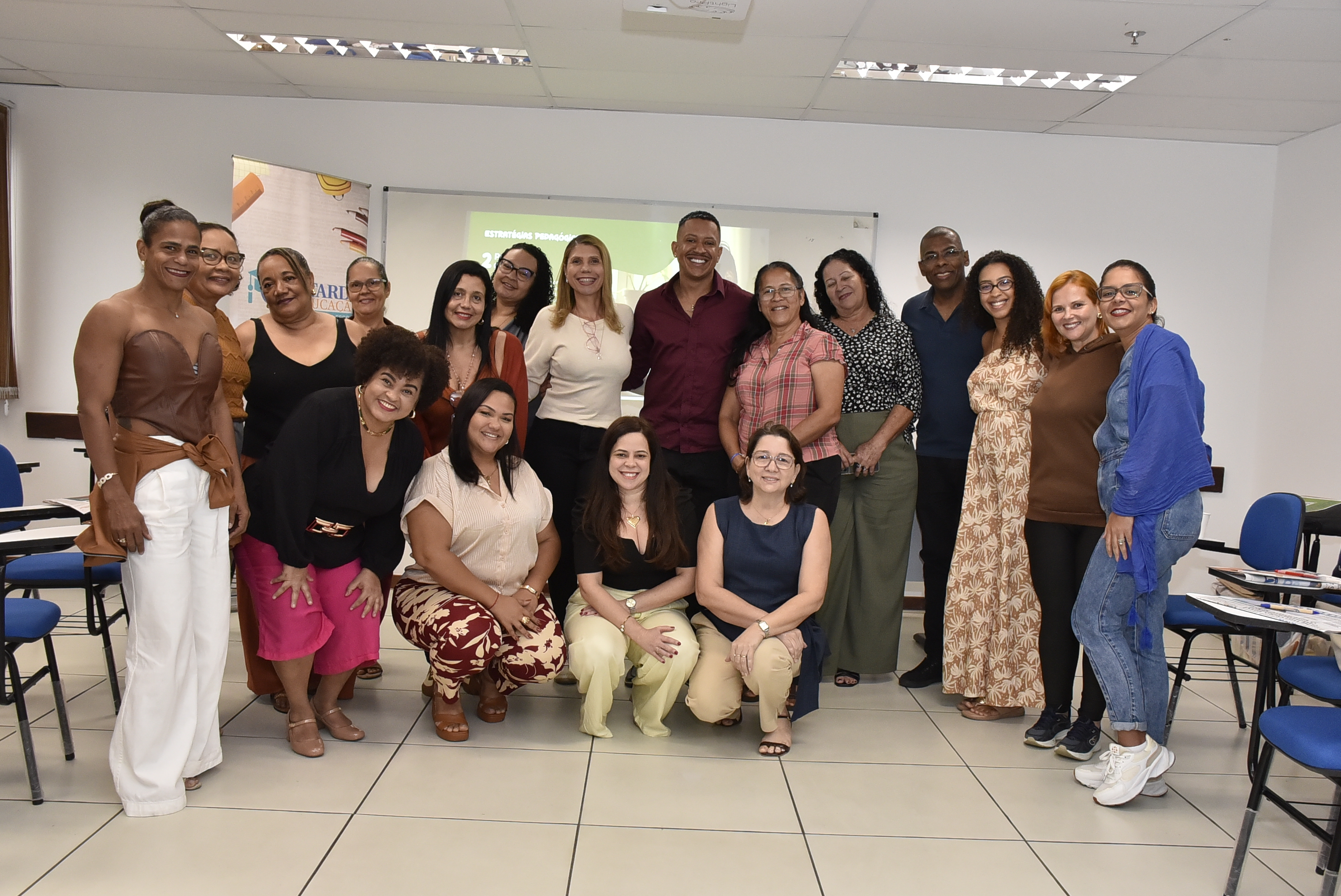 Professores de Salvador participam de formação sobre leitura e escrita