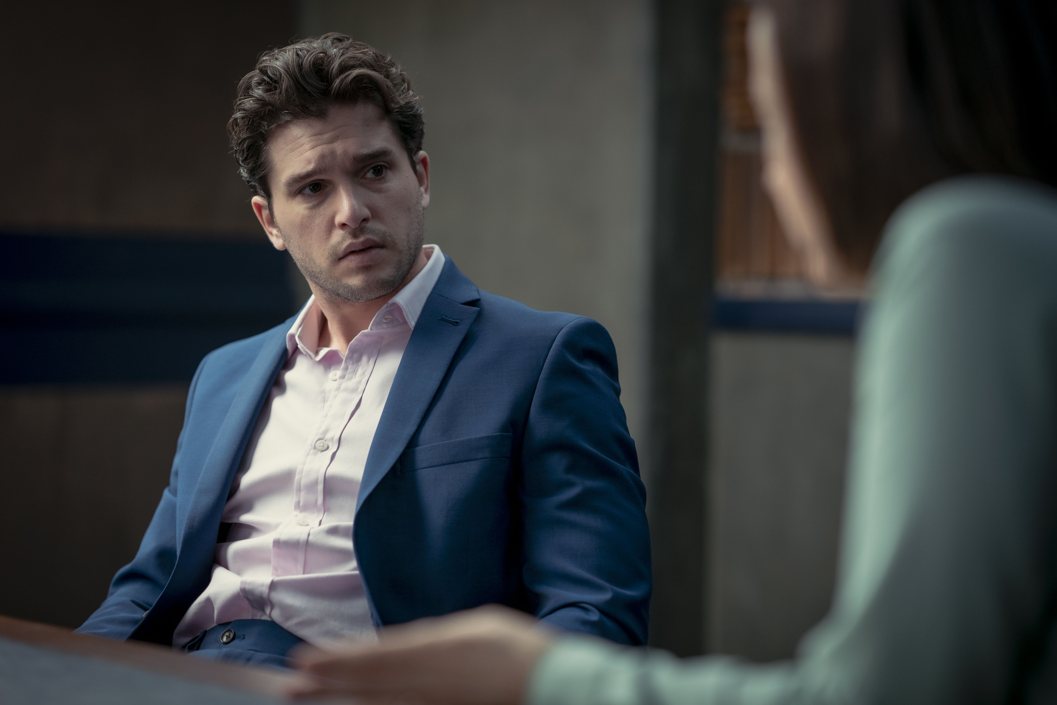 Kit Harrington, ator de Game of Thrones, em Criminal: Reino Unido