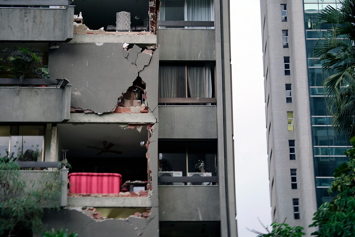 Terremotos na Venezuela destroem prédios e causam pânico em Caracas