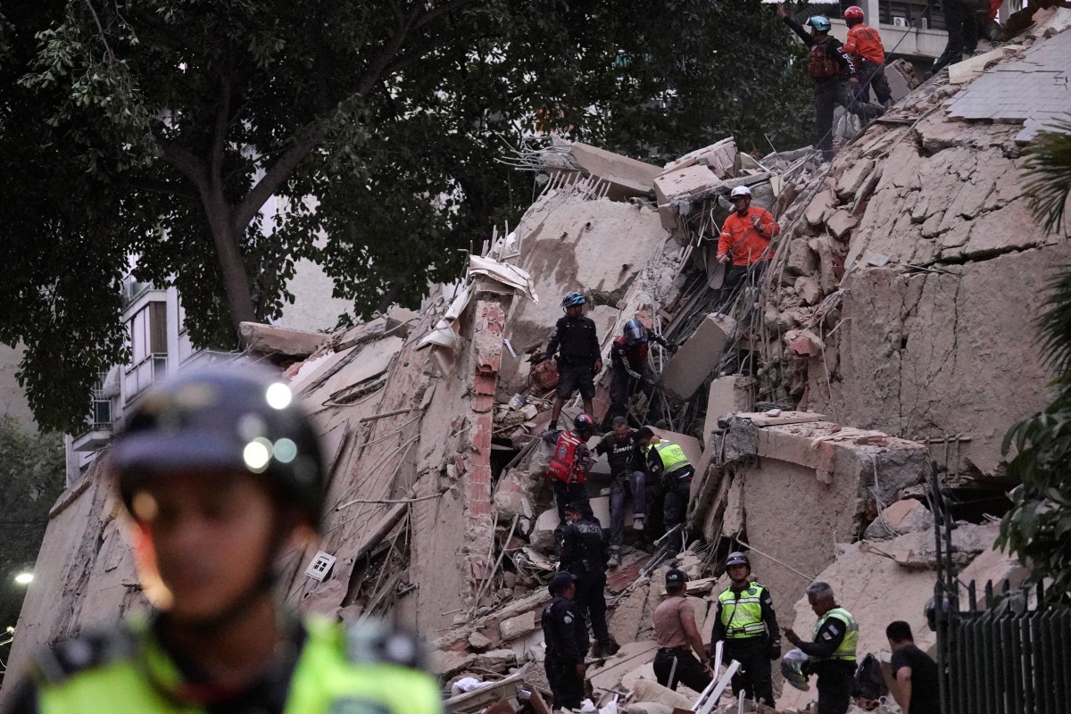Terremotos na Venezuela destroem prédios e causam pânico em Caracas
