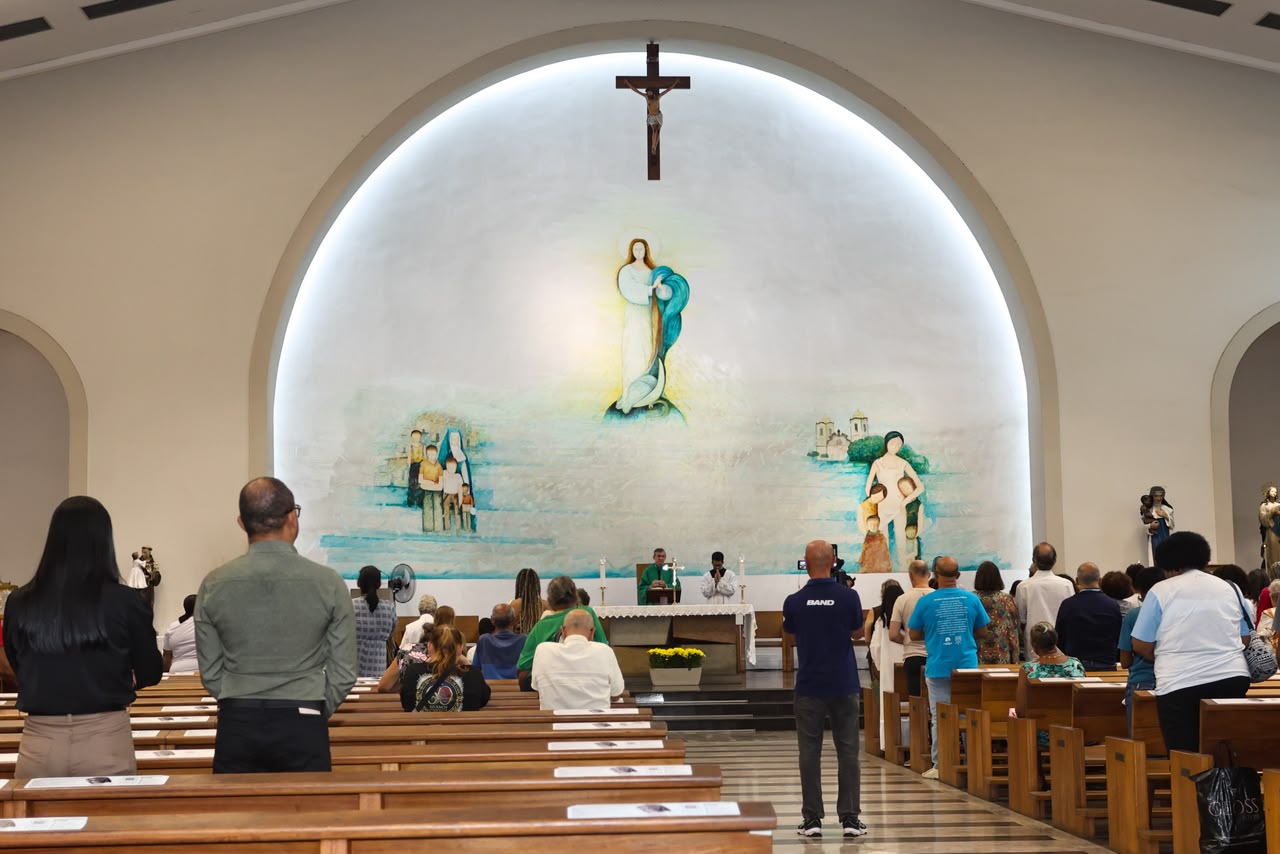Um ano sem Preta Gil: missa reúne fãs, amigos e familiares em Salvador