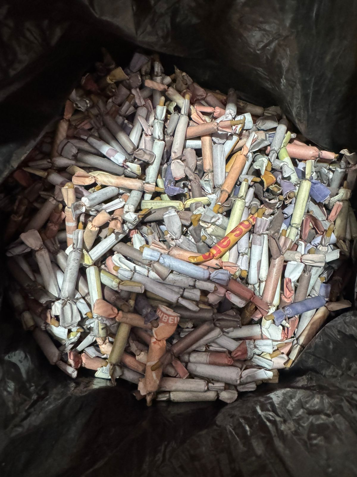 Uma tonelada de fogos de artifício ilegais são apreendidos na Bahia