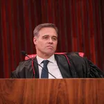 Caso Master: entenda início da polêmica relação de Flávio Bolsonaro com Vorcaro