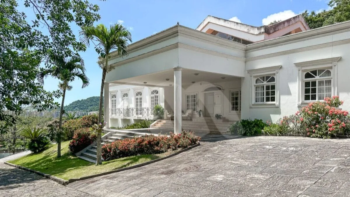 Após falha na venda, mansão de Renato Aragão é penhorada por dívida de R$ 676 mil