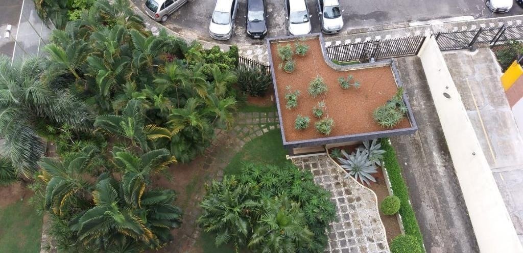 Apartamento com aluguel de R$ 2.300, no Itaigara