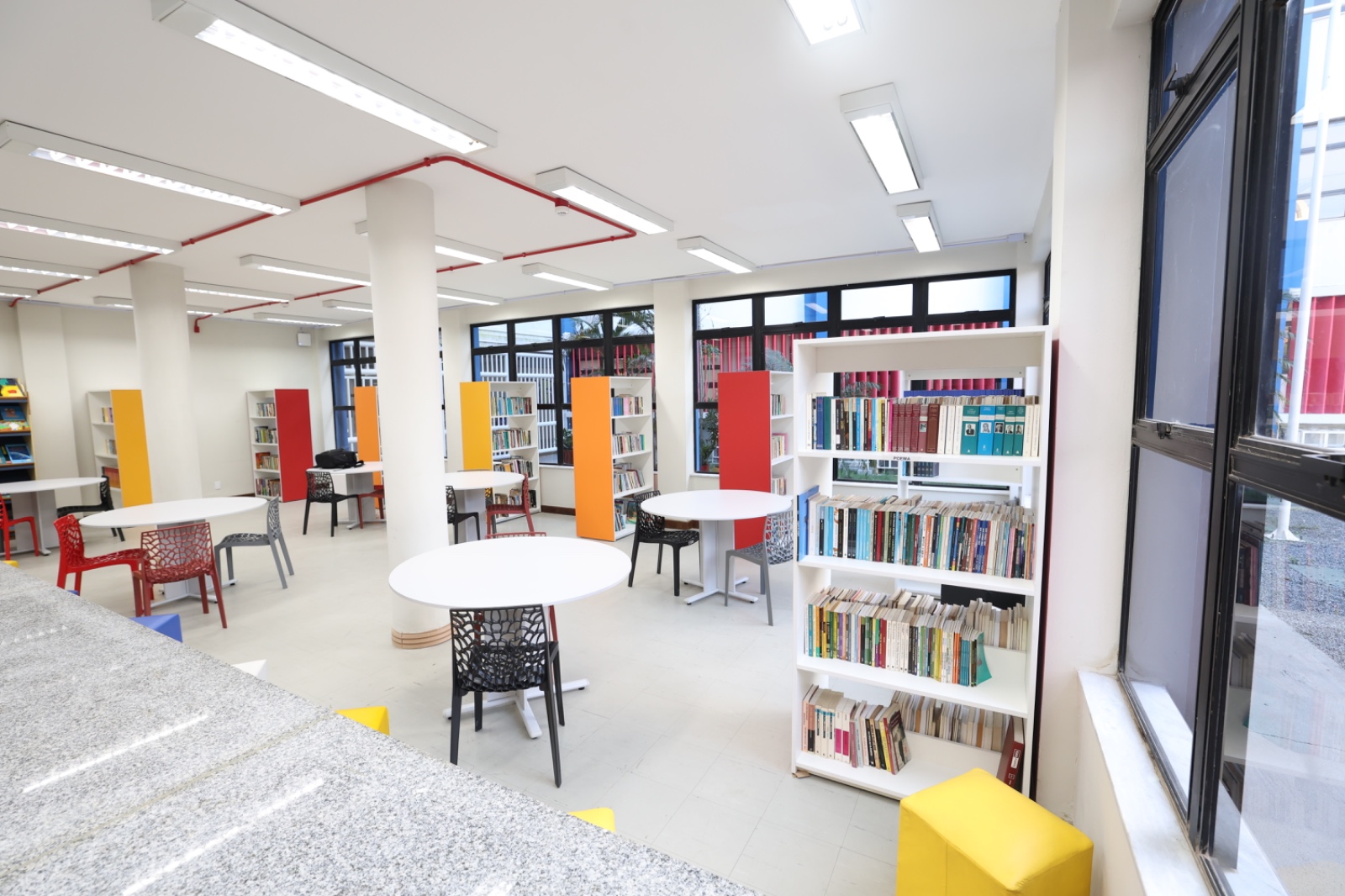 Modernização do Colégio Paulo Freire em Salvador inclui teatro, quadras e usina solar