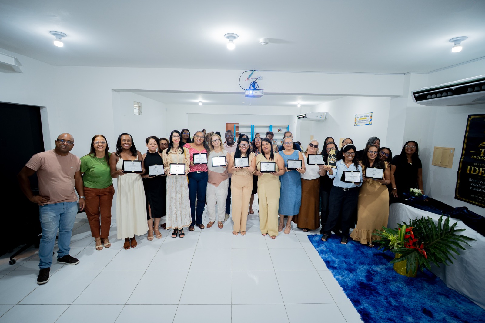 Escolas de Candeias recebem prêmio por resultados no Ideb