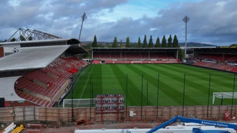 Estádio mais antigo do mundo avança em obra de quase R$ 500 milhões