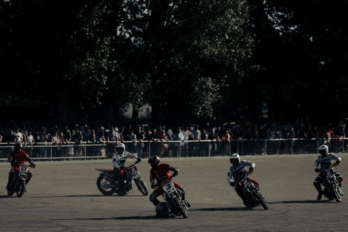 O motobol desenvolveu-se principalmente na Europa e possui uma forte tradição na França. Embora seja menos conhecido do que o futebol ou os esportes a motor, é uma modalidade muito espetacular, graças à velocidade das motocicletas e aos frequentes duelos.
