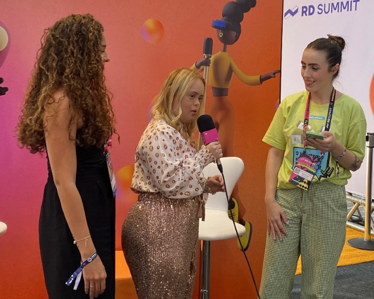 Influenciadora Cacai Bauer entra no TOP 10 de premiação nacional