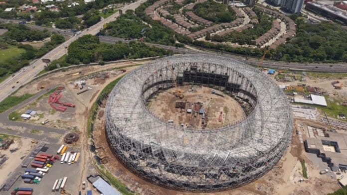 Megaestádio de R$ 2,5 bilhões entra na reta final na América Latina