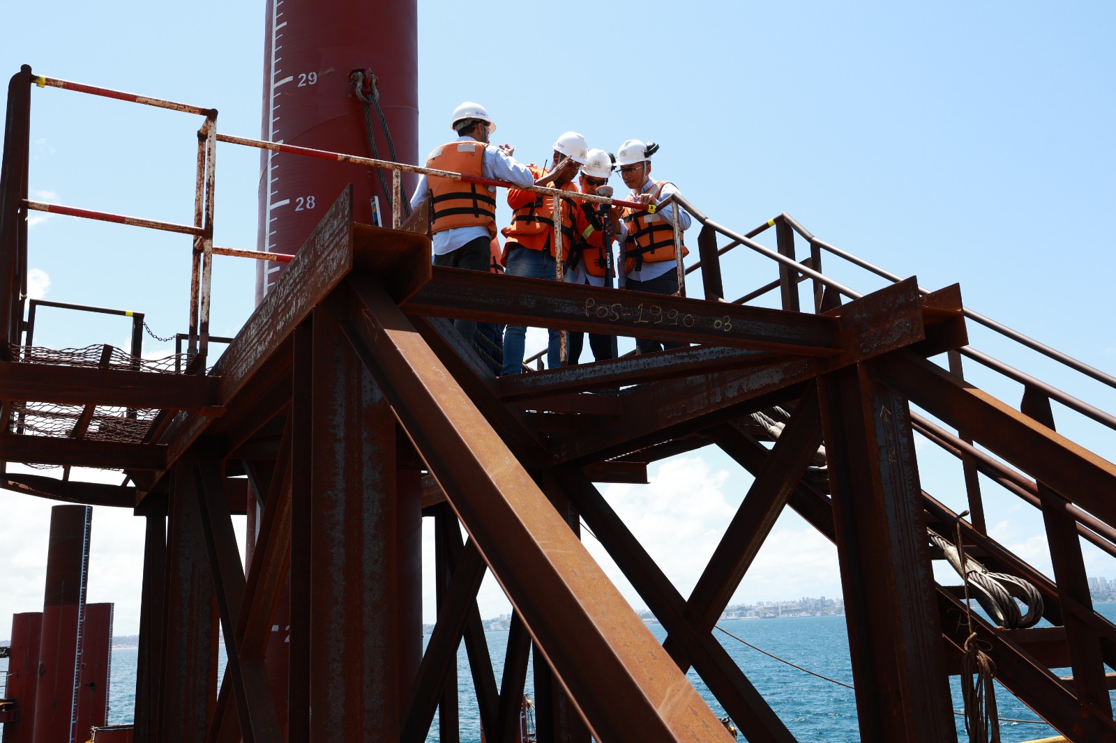 Ponte Salvador-Itaparica atinge nova etapa com avanço de estacas no mar