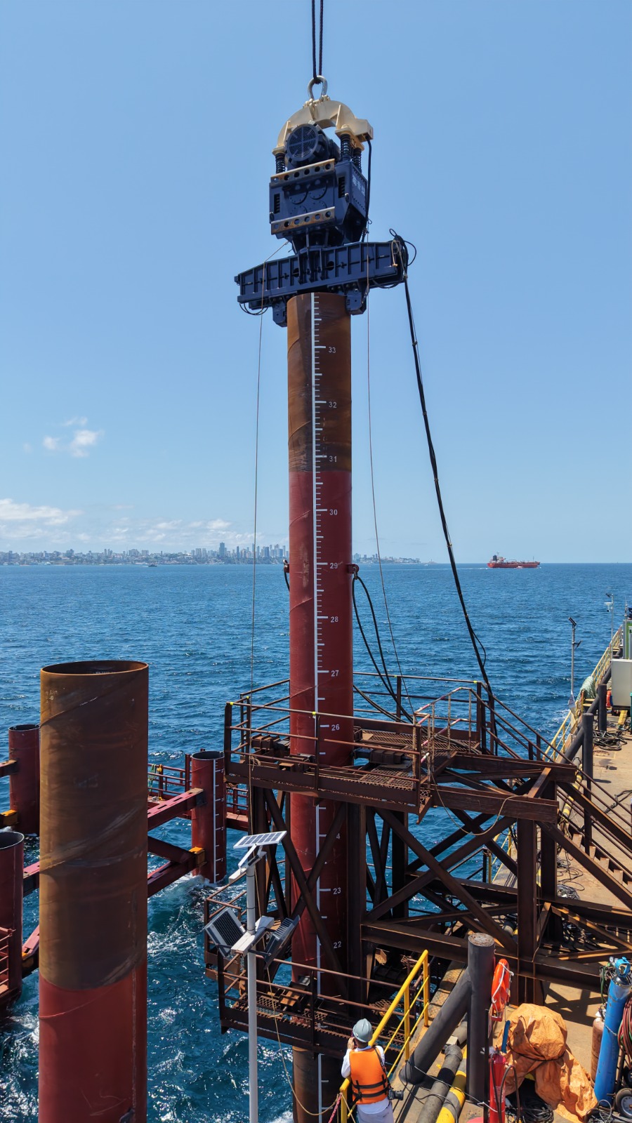 Ponte Salvador-Itaparica atinge nova etapa com avanço de estacas no mar