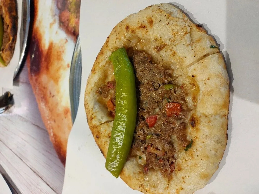 Restaurante famoso é investigado por vender prato com carne suspeita