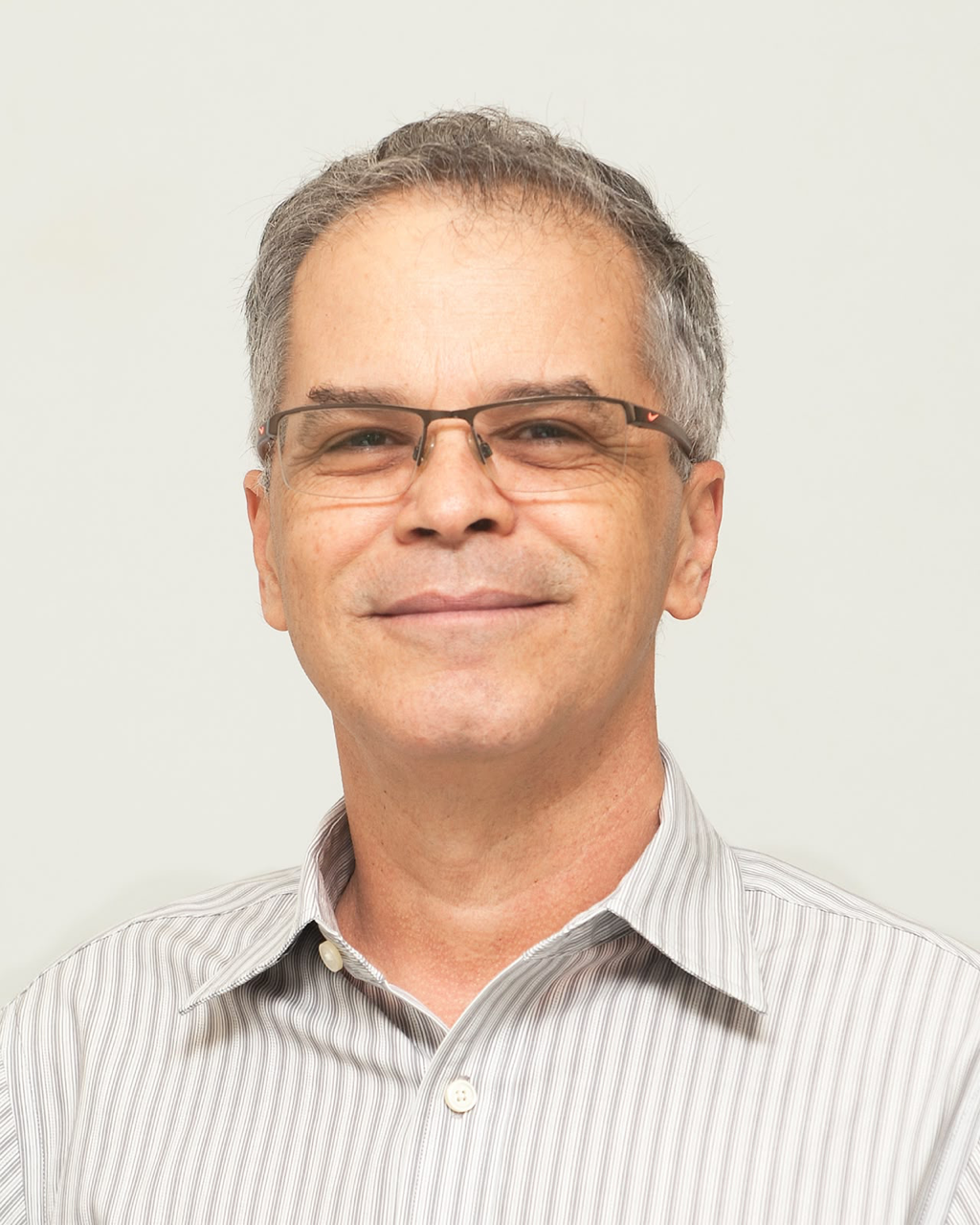 Médico Carlos Brites, professor titular de Infectologia da Faculdade de Medicina da Universidade Federal da Bahia e pesquisador coordenador do Laboratório de Pesquisa em Virologia do Hupes-UFBA/HU Brasil