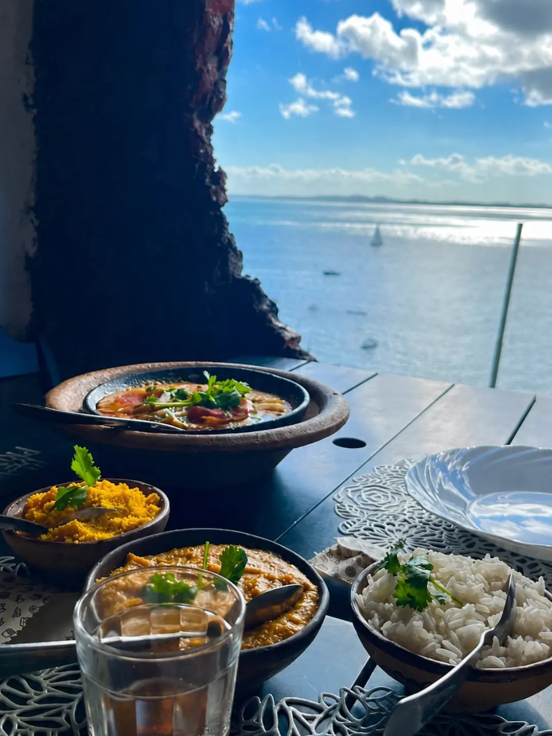 Saiba onde comer moquecas diversificadas em Salvador