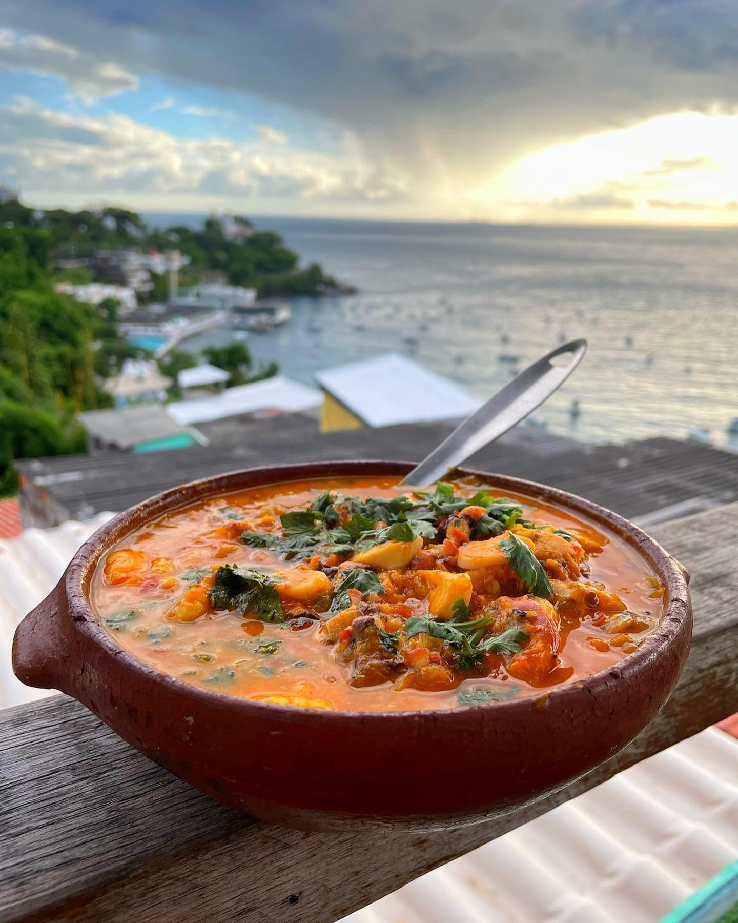 Saiba onde comer moquecas diversificadas em Salvador