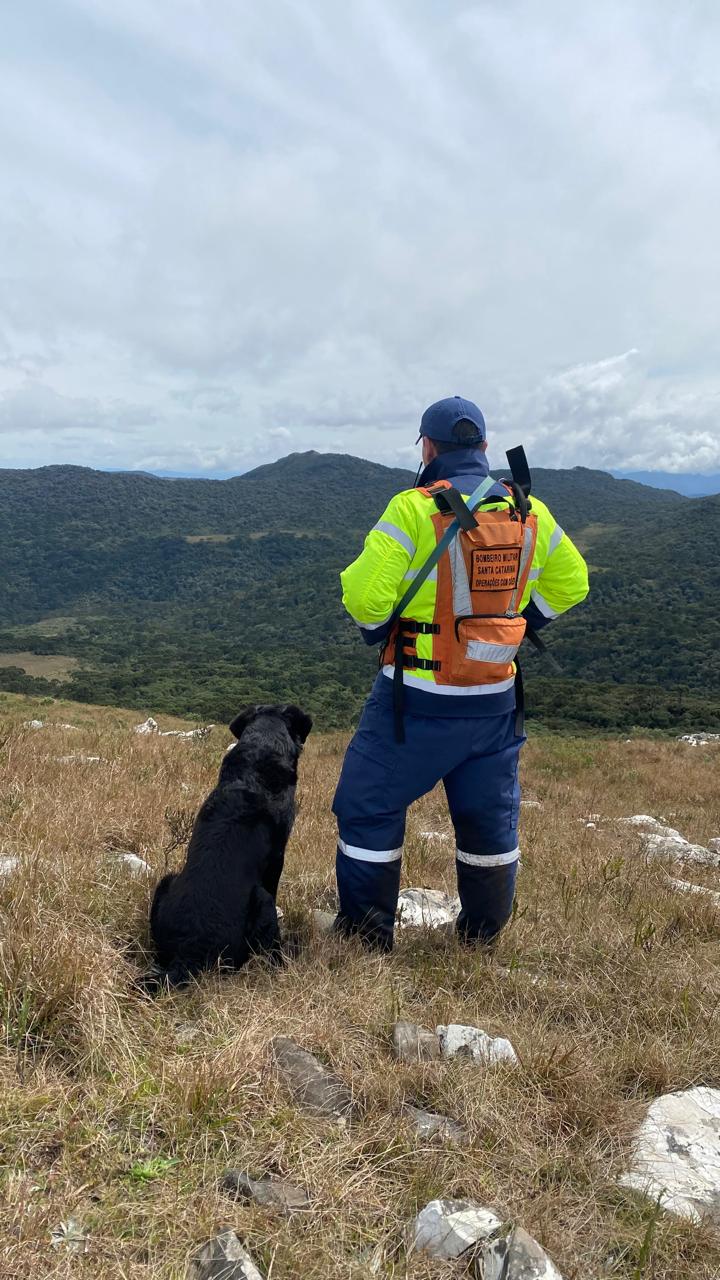Saiba quem são os cinco ocupantes do helicóptero que caiu com cantor Rick