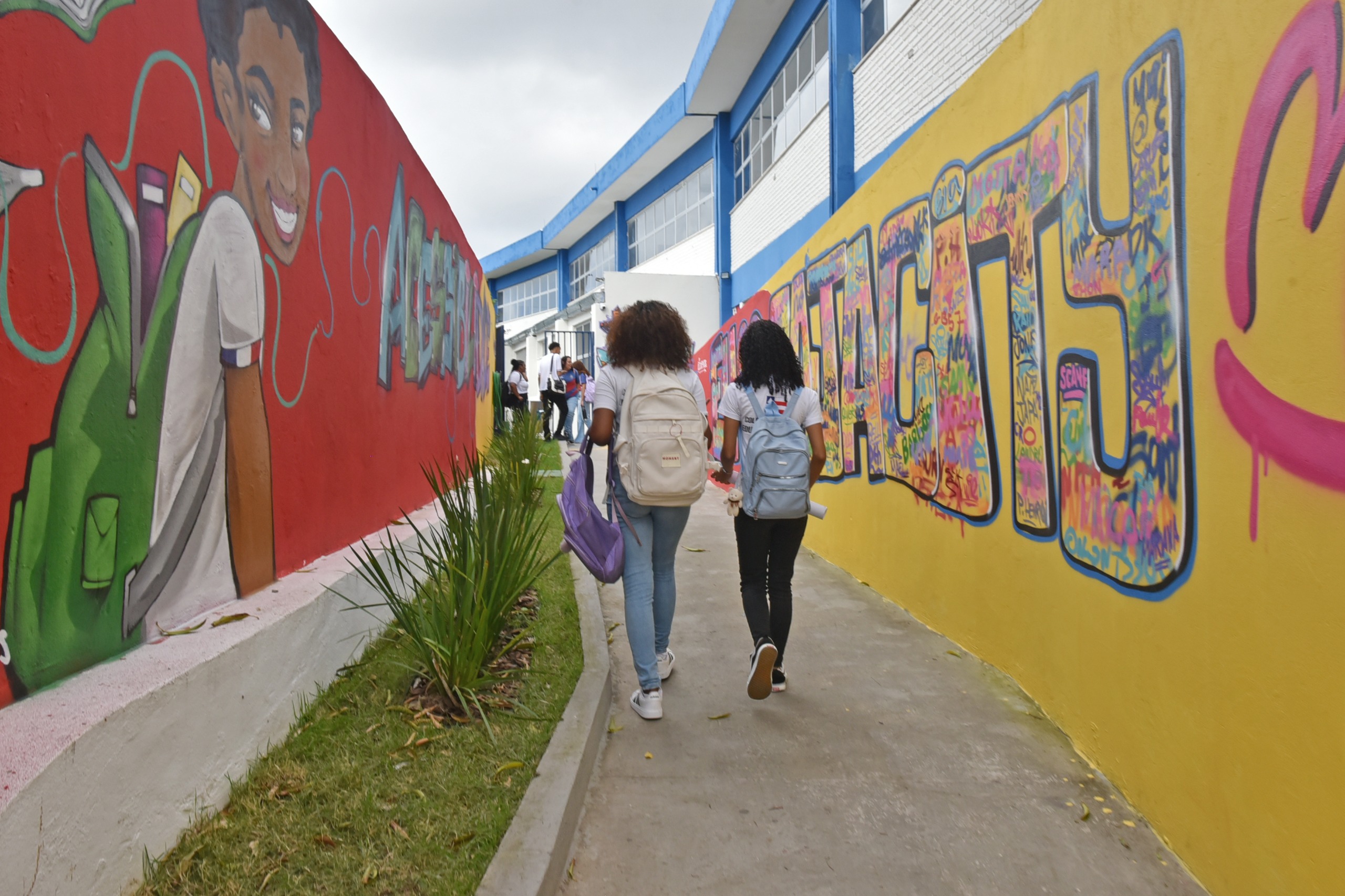 Estado moderniza escolas em Salvador com investimento superior a R$ 27 milhões