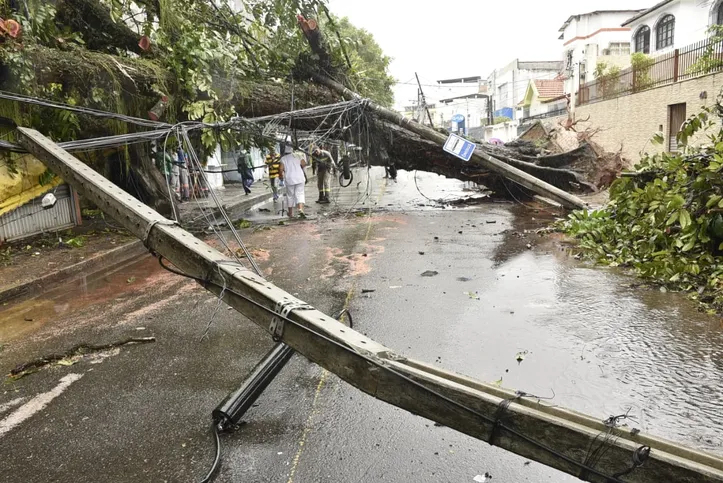 Imagem ilustrativa da imagem Chuva intensa: Salvador tem diversos pontos de alagamentos nesta quarta