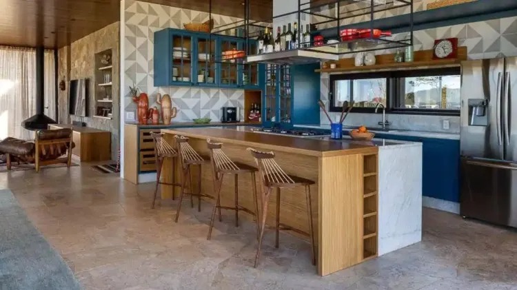 Como é a famosa mansão de Bruno Gagliasso que tem diária de R$ 24 mil