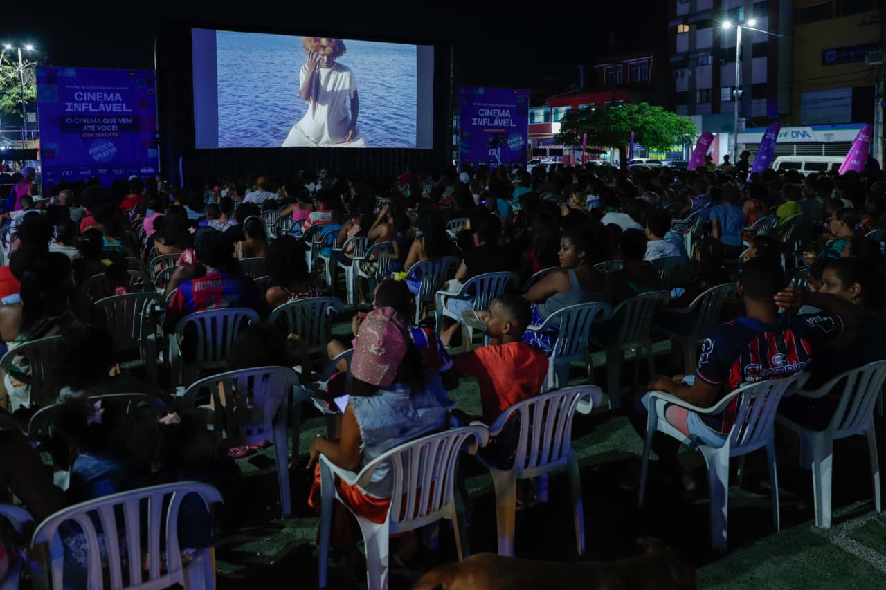 Cinema Inflável chegou à capital baiana