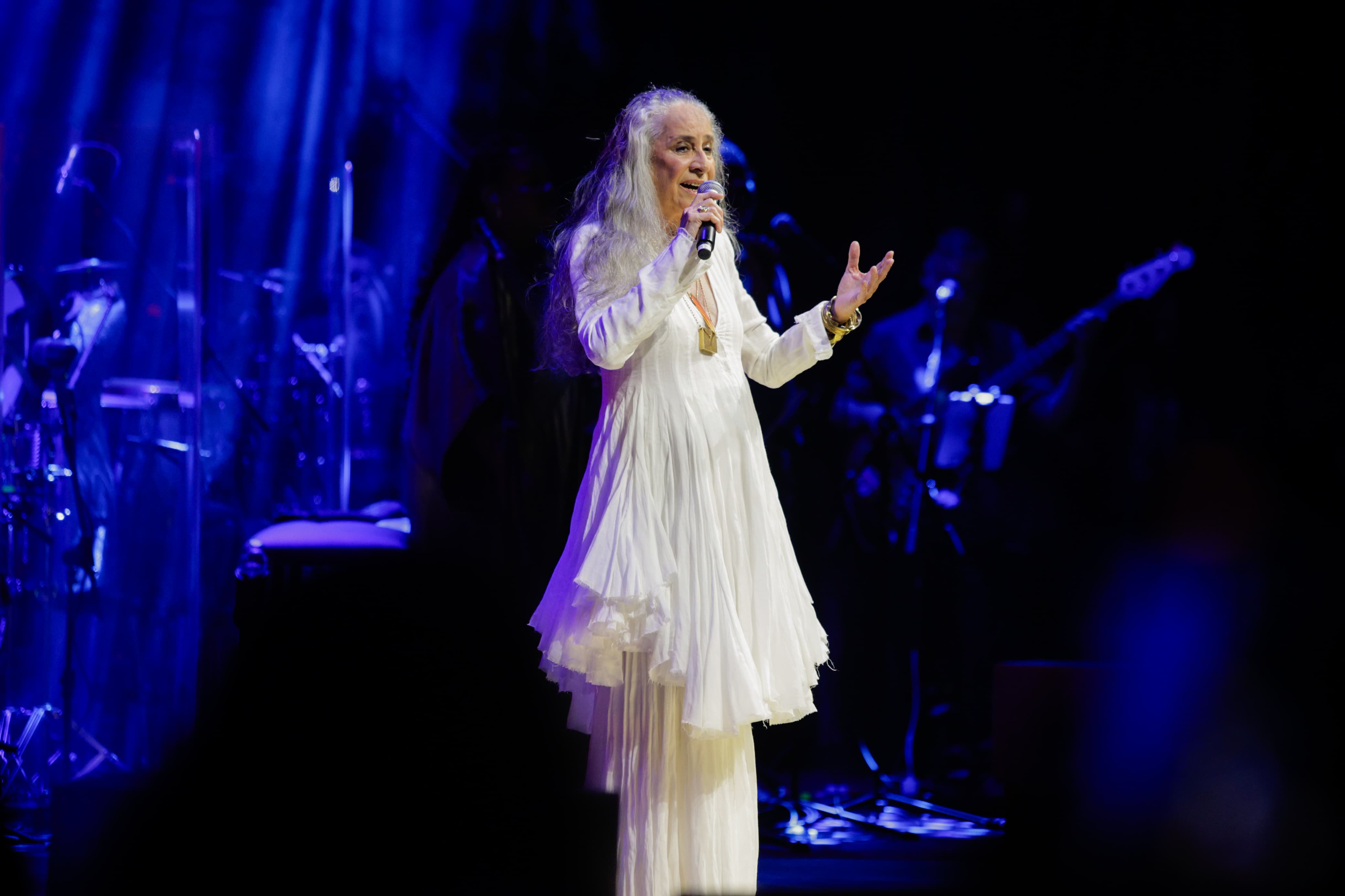 Maria Bethânia: saiba como foi a primeira noite da turnê de 60 anos em Salvador