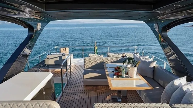 Lancha de Bell Marques