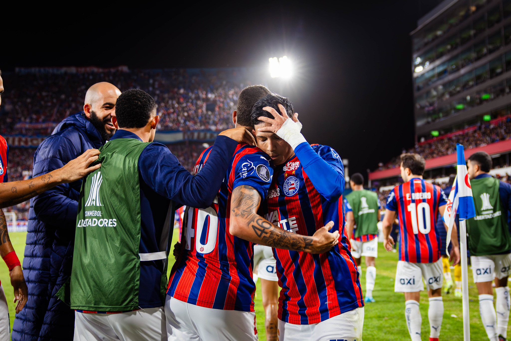 Triunfo do Bahia sobre o Nacional, no Uruguai