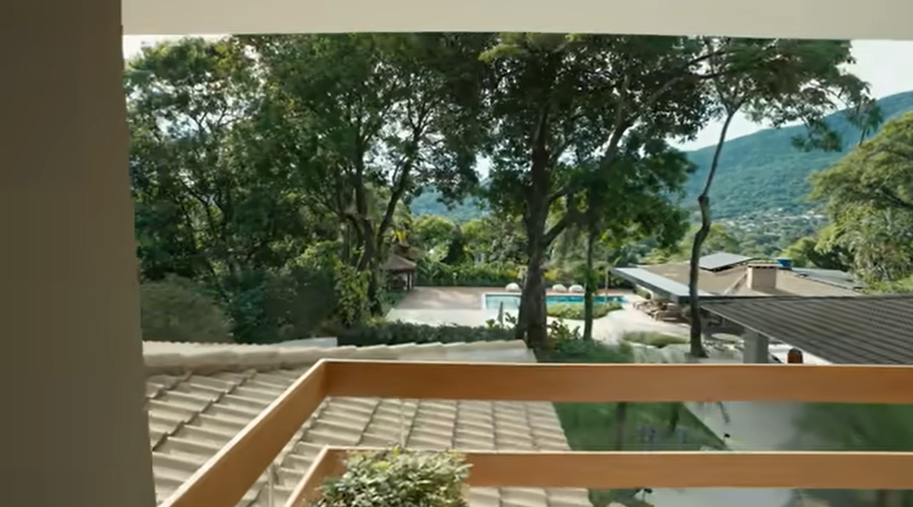 Cantora acumula R$ 533 milhões e vive em mansão milionária no Rio