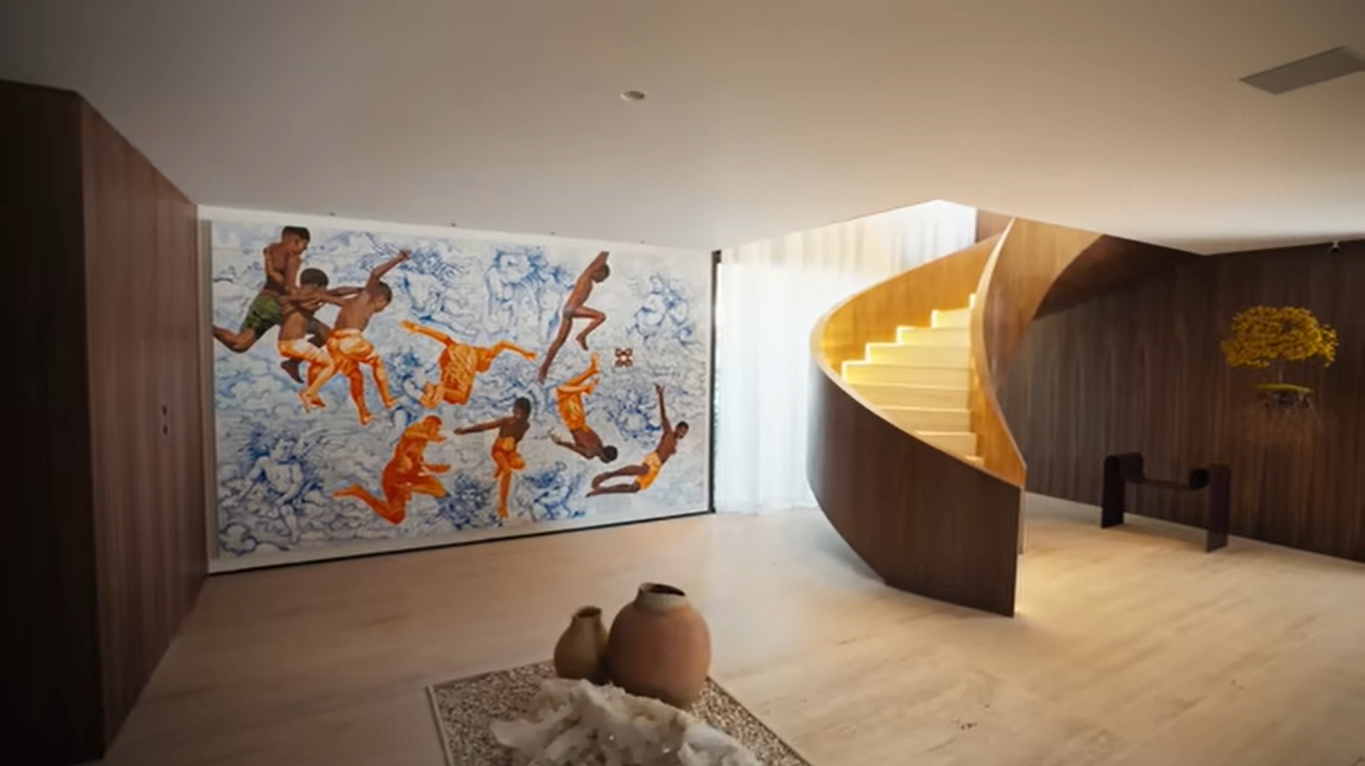 Cantora acumula R$ 533 milhões e vive em mansão milionária no Rio