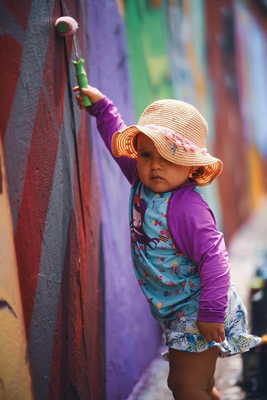 Evento de grafite reúne artistas e revitaliza rua em Salvador