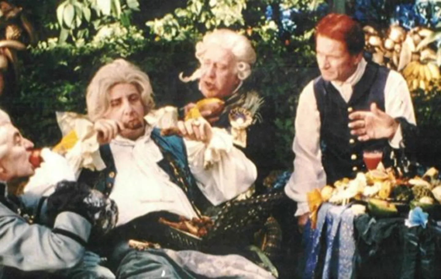 Dom João VI se fartava de frango assado, como bem retratou Marco Nanini no filme Carlota Joaquina, A Princesa do Brasil