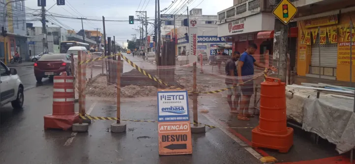 Cratera se abriu no Caminho de Areia na noite de terça-feira, 19