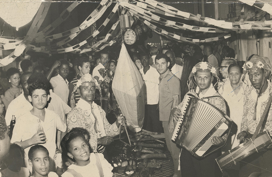 Celebração em Salvador já foi diferente do modelo com grandes shows. Data: 23/6/1965