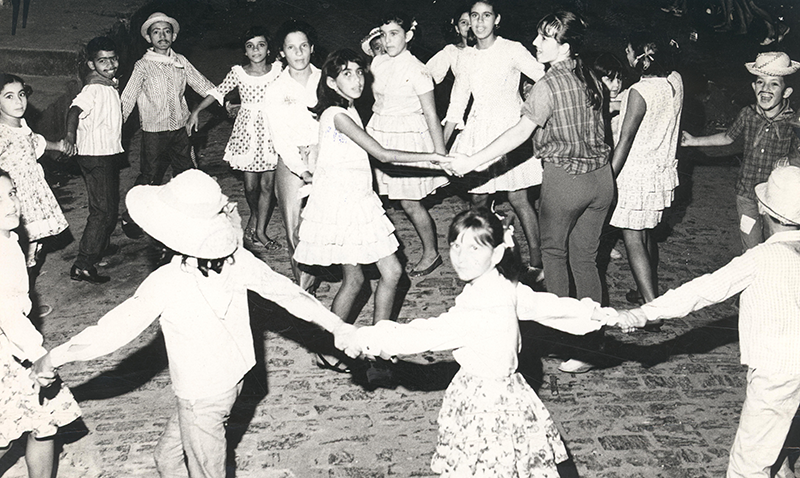 Festa foi ganhando as ruas. Data: 26/6/1967