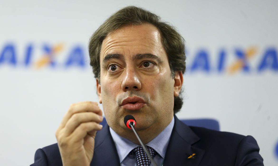 Pedro Guimarães, ex-presidente da Caixa, alvo de denúncias de assédio sexual e moral