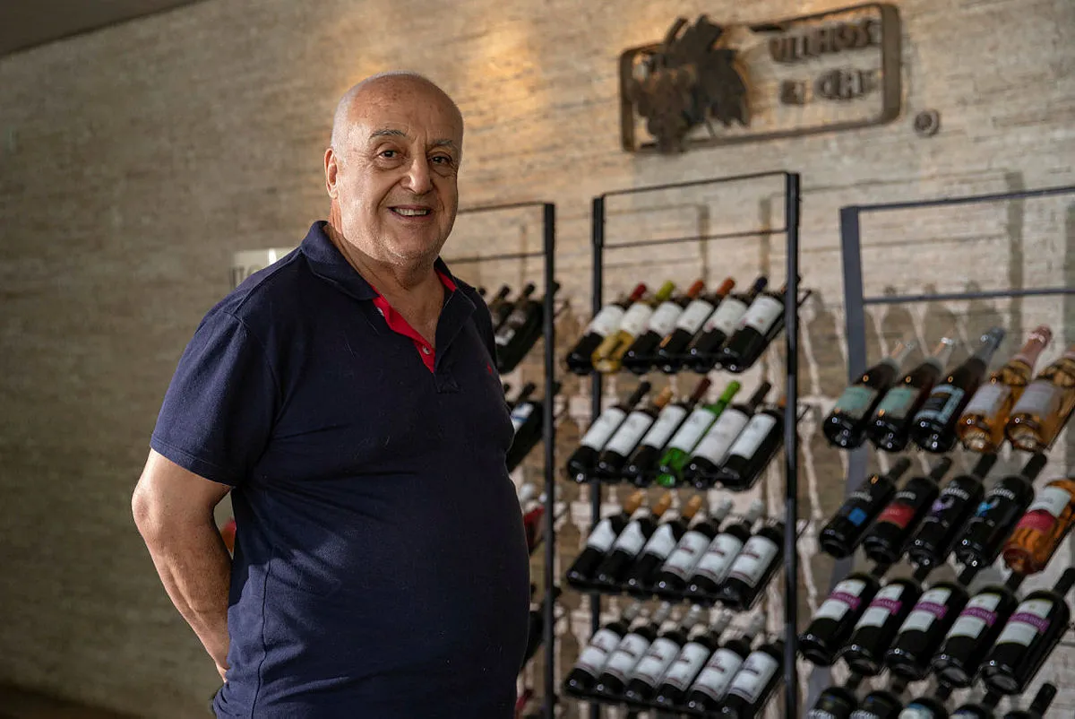 Carlos Henrique trabalha com vinhos desde 1987