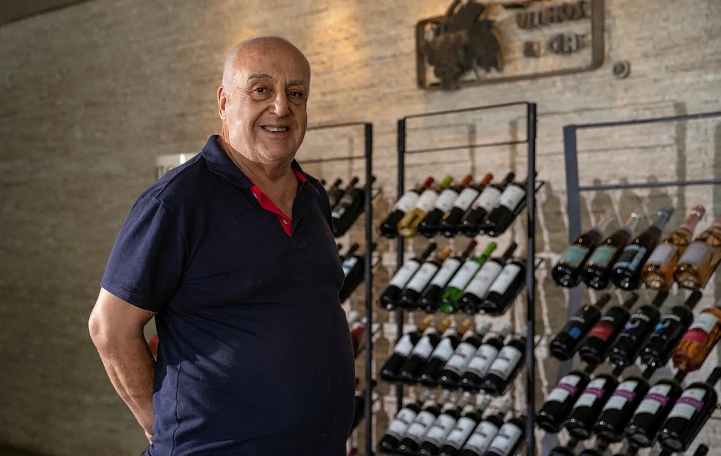 Carlos Henrique trabalha com vinhos desde 1987