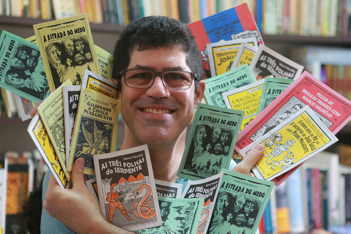 Editor e pesquisador Marco Haurélio estuda a classificação tipológica e sistemática do cordel