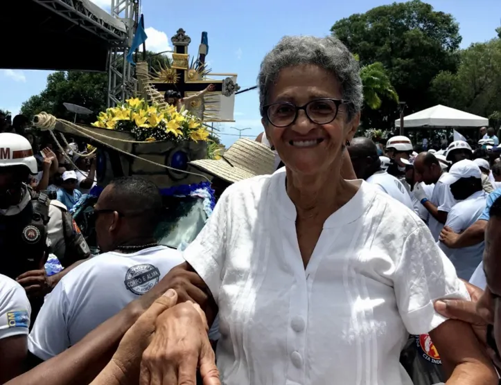 Maria de Fátima também usa a internet para aprender novas coisas