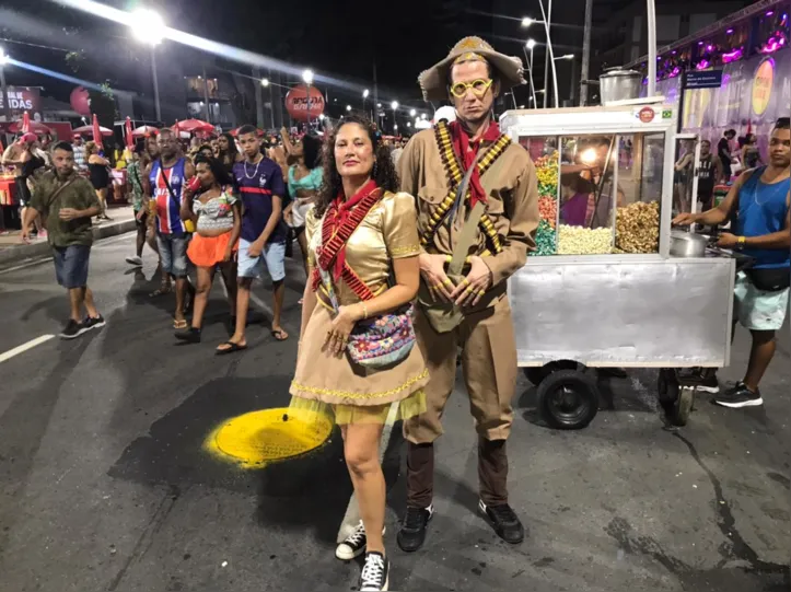 Os irmãos Nivea e Marcio de Maria Bonita e Lampião